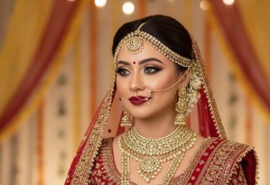 Traditional Bridal Makeup in Shaniwar Peth
